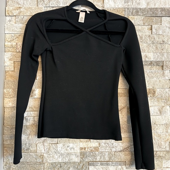 H&M Cross Front Top - Picture 1 of 2